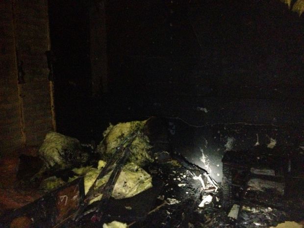2 Tucson families displaced by fire